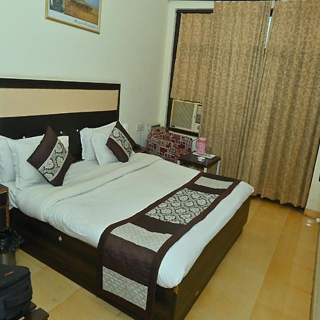 Goyal Plaza Hotel 5 Mint. Waling Distance From Pushkar Lake 외부 사진