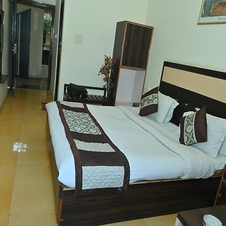 Goyal Plaza Hotel 5 Mint. Waling Distance From Pushkar Lake 외부 사진