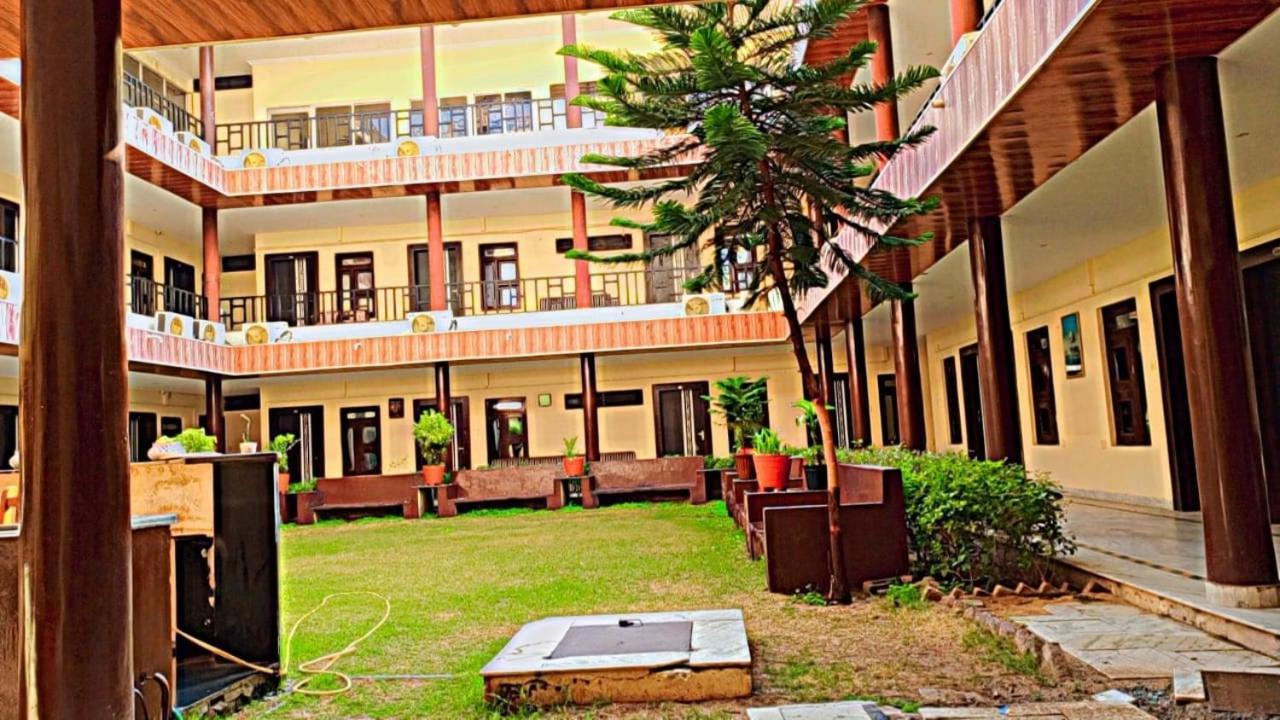 Goyal Plaza Hotel 5 Mint. Waling Distance From Pushkar Lake 외부 사진